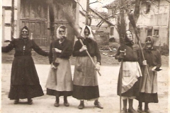 1949