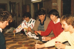 1985 (4)